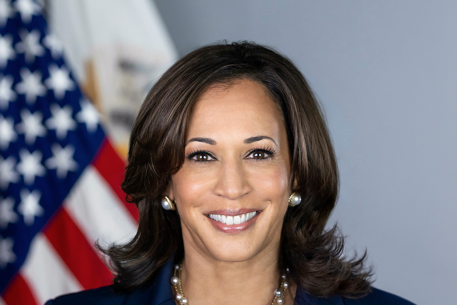 Official portrait of Vice President Kamala Harris.