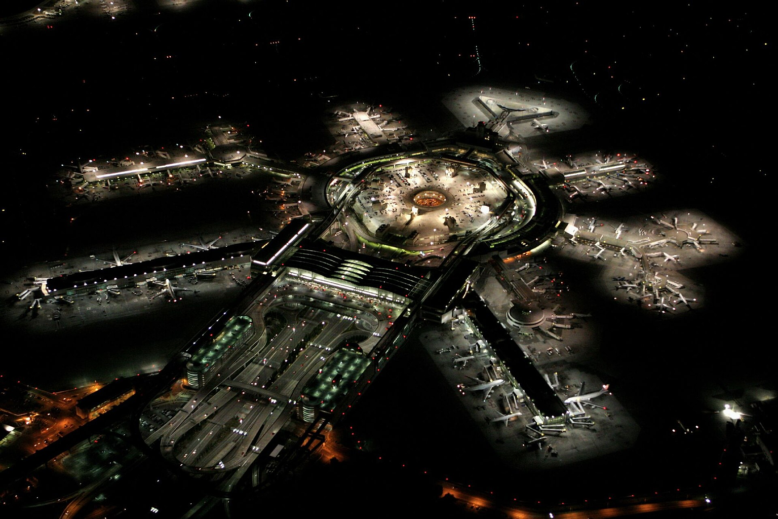 San Francisco Airport (SFO) at night.