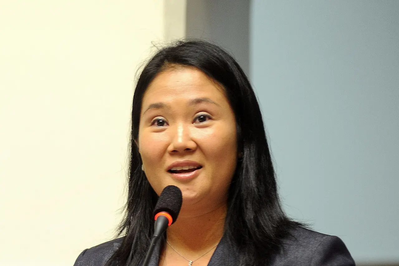 La legisladora Keiko Fujimori fija su posición en el debate parlamentario realizado esta tarde por el Pleno.