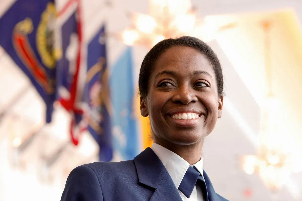 Coast Guard Cmdr. (Dr.) Erica Schwartz was one of six winners in the "Building Stronger Female Physican Leaders in the MHS" awards program at the 2011 MHS Conference, National Harbor, Md. The program seeks to recognize outstanding women who are military medical doctors for their work with the military and civilian communities and as role models to other women. Schwartz was recognized for her work serving as the Coast Guard's subject matter expert on pandemic influenza. She authored the Coast Guard pandemic influenza policy and created the Coast Guard pandemic influenza training course. (MHS photo by Mike Olliver)