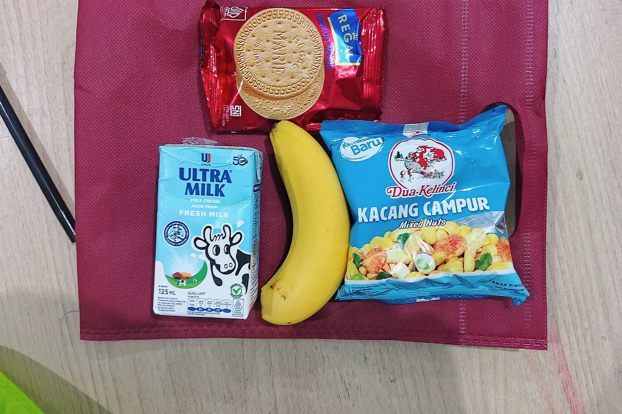 Menu Makan Bergizi Gratis di salah satu SMP di Kota Yogyakarta I