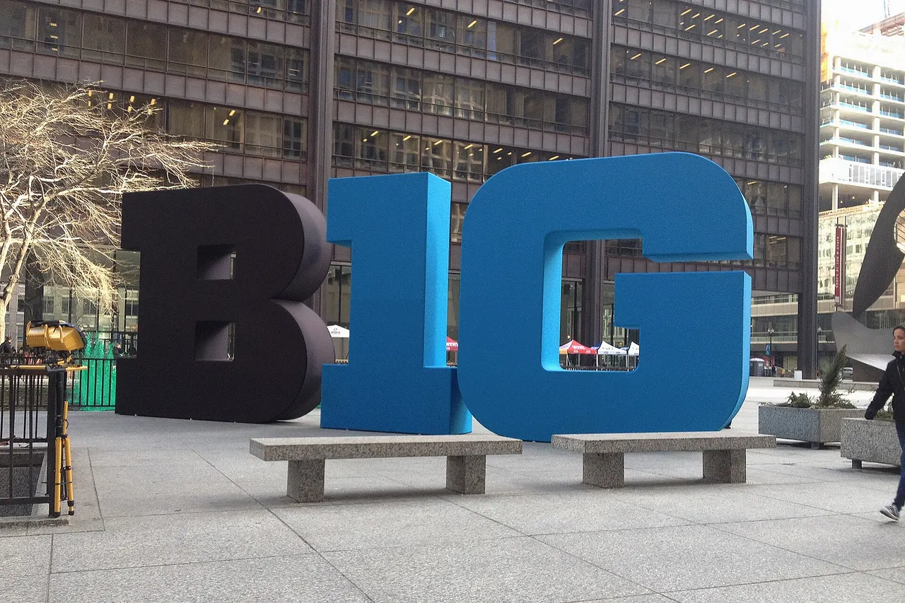 Sculpture at the w:Daley Center in Chicago when the city hosted the w:2015 Big Ten Conference Men's Basketball Tournament