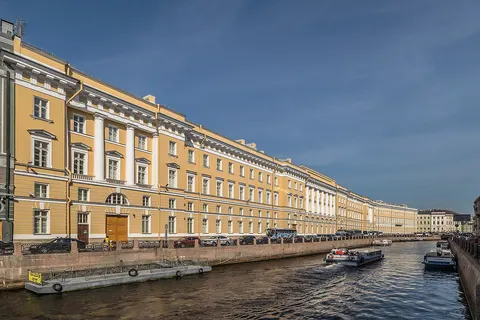 General Staff Building in Saint Petersburg, Eastern Wing