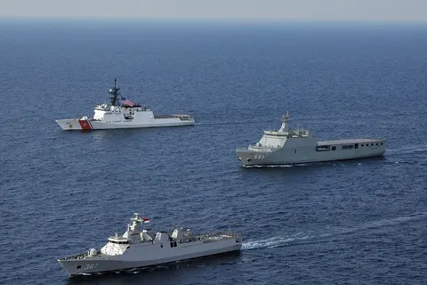120606-N-HI414-603 JAVA SEA (June 6, 2012) The Indonesian navy Sigma-class corvette KRI Sultan Iskandar Muda (SIM 367), the Indonesian navy landing platform dock ship KRI Banda Aceh (BAC 593) and the Legend-class national security cutter USCGC Waesche (WMSL 751) transit the Java Sea while conducting ship formation exercises during the at-sea phase of Cooperation Afloat Readiness and Training (CARAT) 2012 Indonesia. CARAT 2012 is a nine-country, bilateral exercise between the United States and Bangladesh, Brunei, Cambodia, Indonesia, Malaysia, Singapore, the Philippines, Thailand, and Timor Leste and is designed to enhance maritime security skills and operational cohesiveness among participating forces. (U.S. Navy photo by Mass Communication Specialist 3rd Class Gregory A. Harden II/Released)