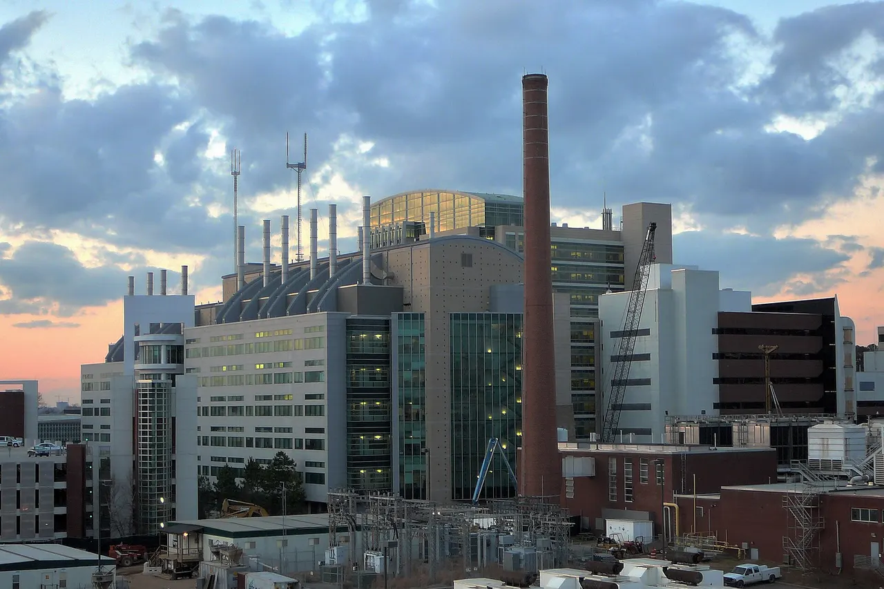 The Centers for Disease Control and Prevention headquarters in Druid Hills CDP in unincorporated DeKalb County, Georgia (now annexed into Atlanta) as seen from Emory University
