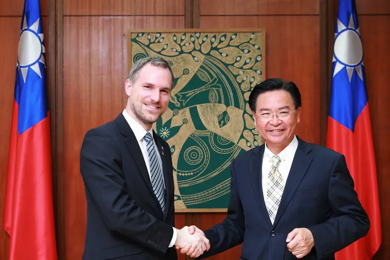 Mayor of Prague Zdeněk Hřib and Minister of Foreign Affairs of Taiwan Joseph Wu on 1 April 2019