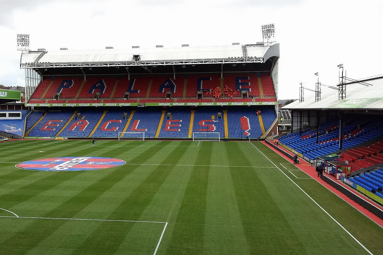 Selhurst Park Stadium, Holmesdale Stand