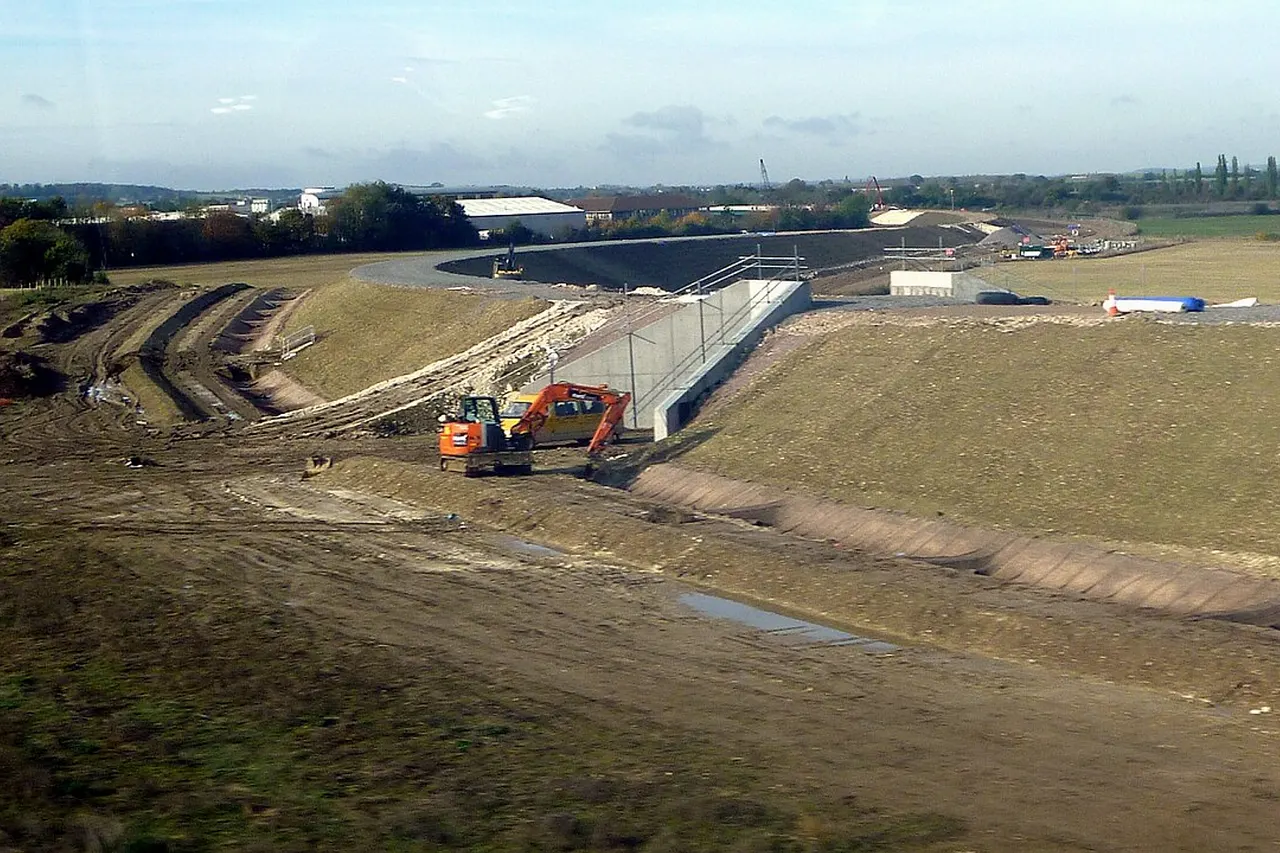 Hitchin flyover rail curve under construction.