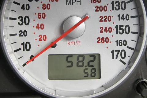 Speedometer in Ford Mondeo (MK3), showing mph and km/h along with an odometer and a "trip" odometer (both distance in miles).