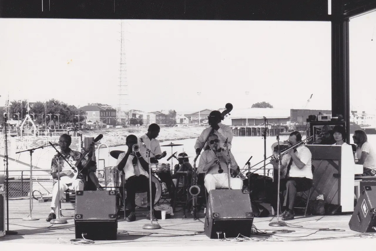 Danny Barker's Jazz Hounds, Woldenberg Park New Orleans, 1990