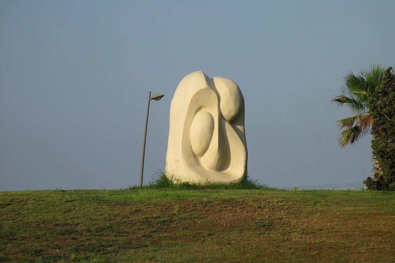 Yonatan Netanyahu memorial garden in Rishon Lezion