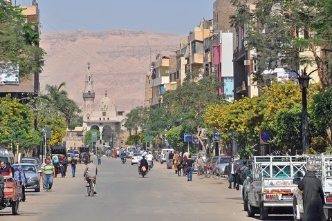 Luxor (Egypt): Sharia al-Mahatta (Station street)