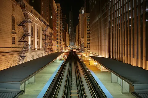 Looking north from Chicago 'L' station Adams and Wabash
