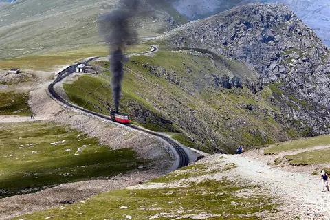 Clogwyn railway station , (779 m, 2556 ft above sea level) the pen-ultimate station of the 6.4 km (4.7 mi) rack-and-pinion Snowdon Mountain Railway taken from the Llanberis path, about 1.1 km from the summit . The station is 681 m above the Llanberis station and 286 m below the Summit station .