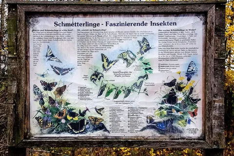 Information board is between Blumenthal and Elbe