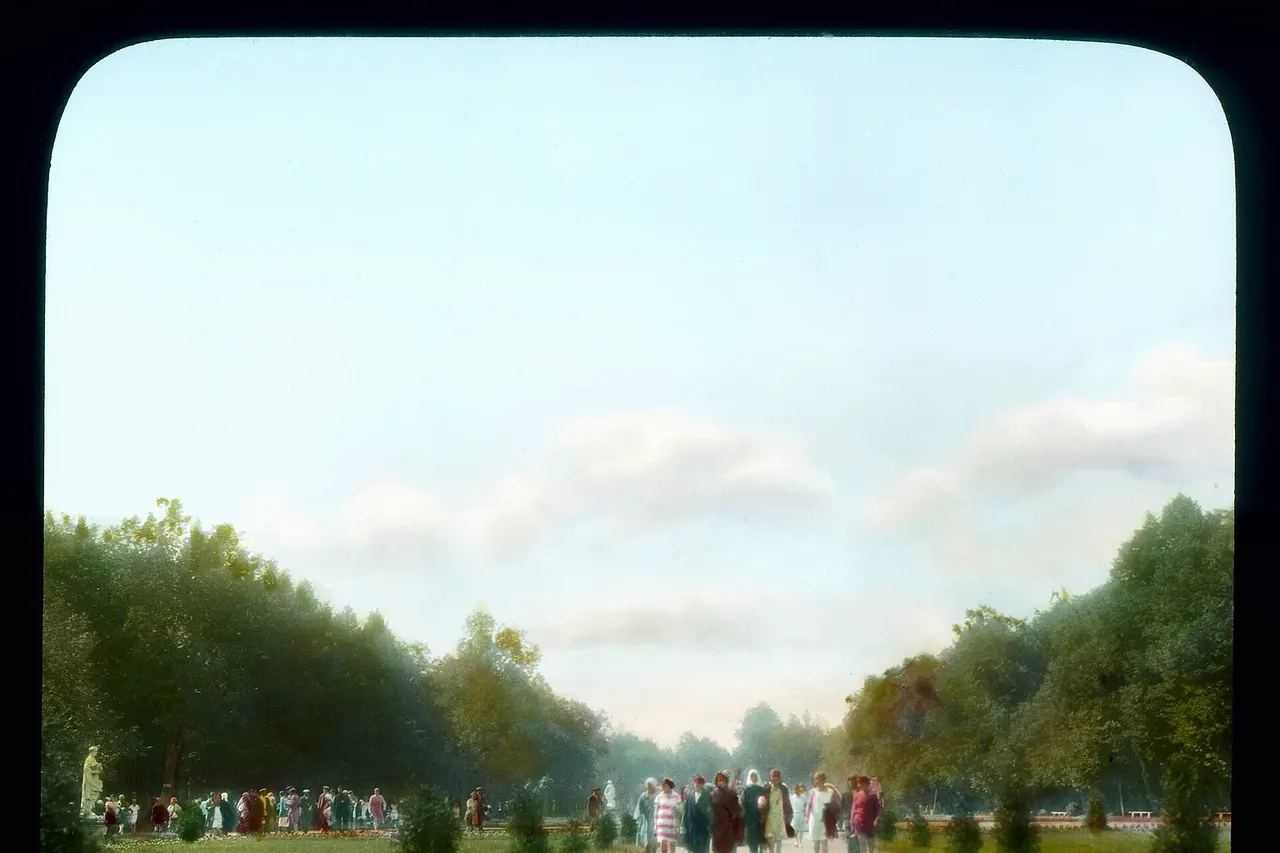 Saint Petersburg. Peterhof Palace Park view of crowded city park