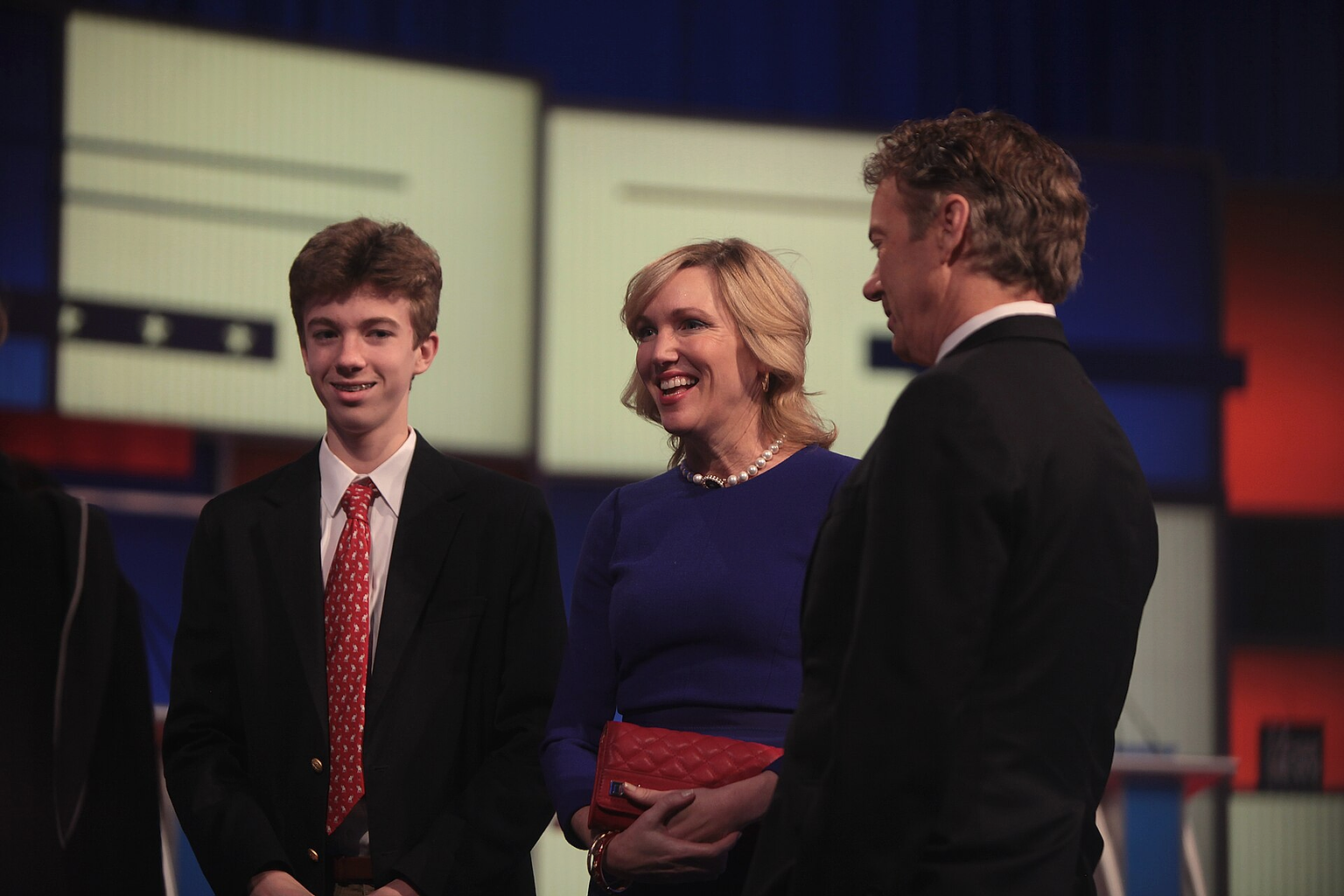 Robert Paul, Kelley Paul and U.S. Senator Rand Paul speaking at the final Republican Party debate, hosted by Fox News, before the 2016 Iowa caucuses at the Iowa Events Center in Des Moines, Iowa. Please attribute to Gage Skidmore if used elsewhere.