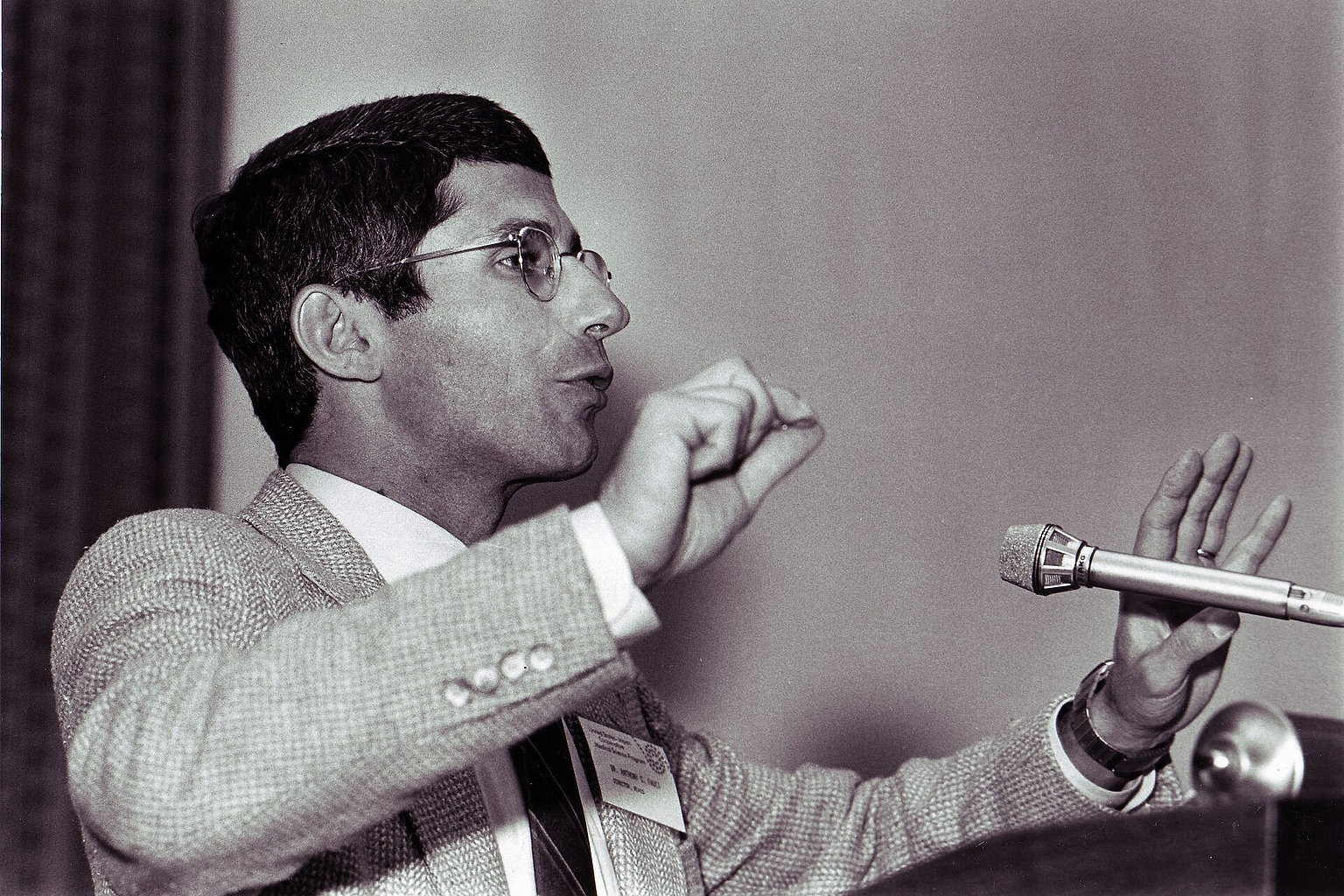 Dr. Anthony Fauci delivering an AIDS-related talk in 1985. Credit: NIAID