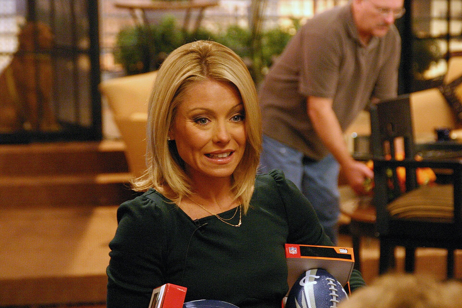 Actress/daytime talk show host Kelly Ripa on the set of Live with Regis and Kelly