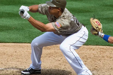San Diego Padres Will Venable bunts