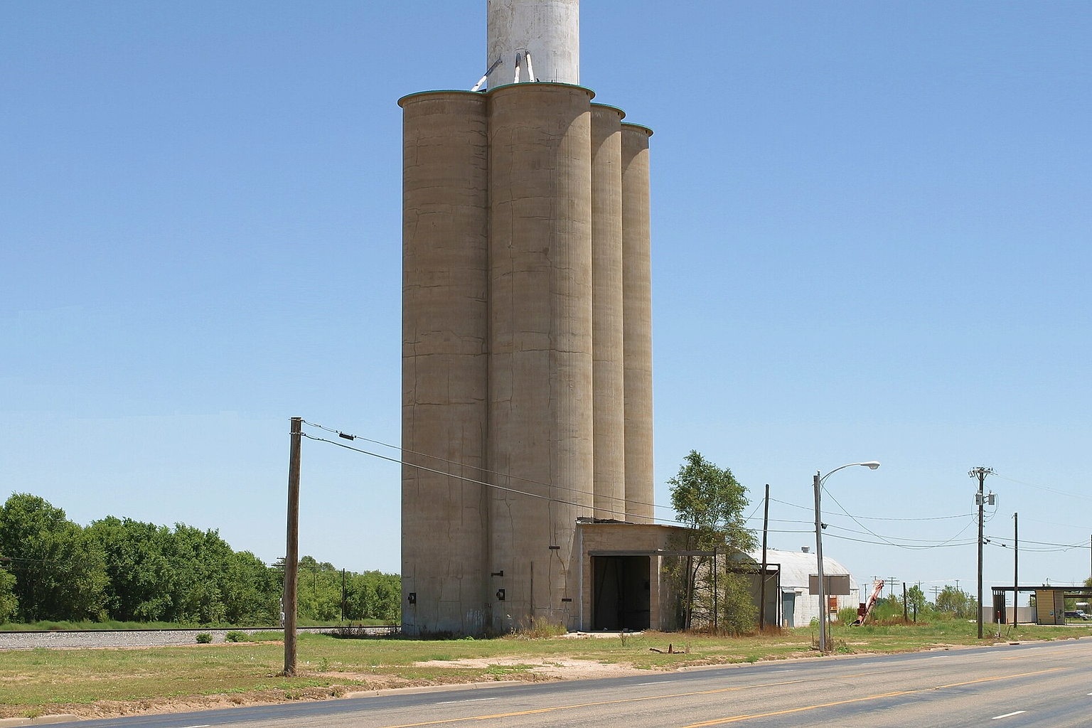Grain elevator in the West Texas town of Sudan, Texas .
