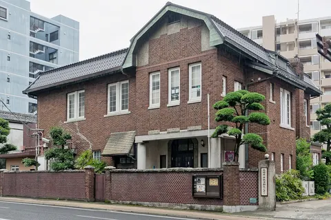 長崎市旧市長公舎（長崎県長崎市）。国の登録有形文化財（建造物）42 － 0085。