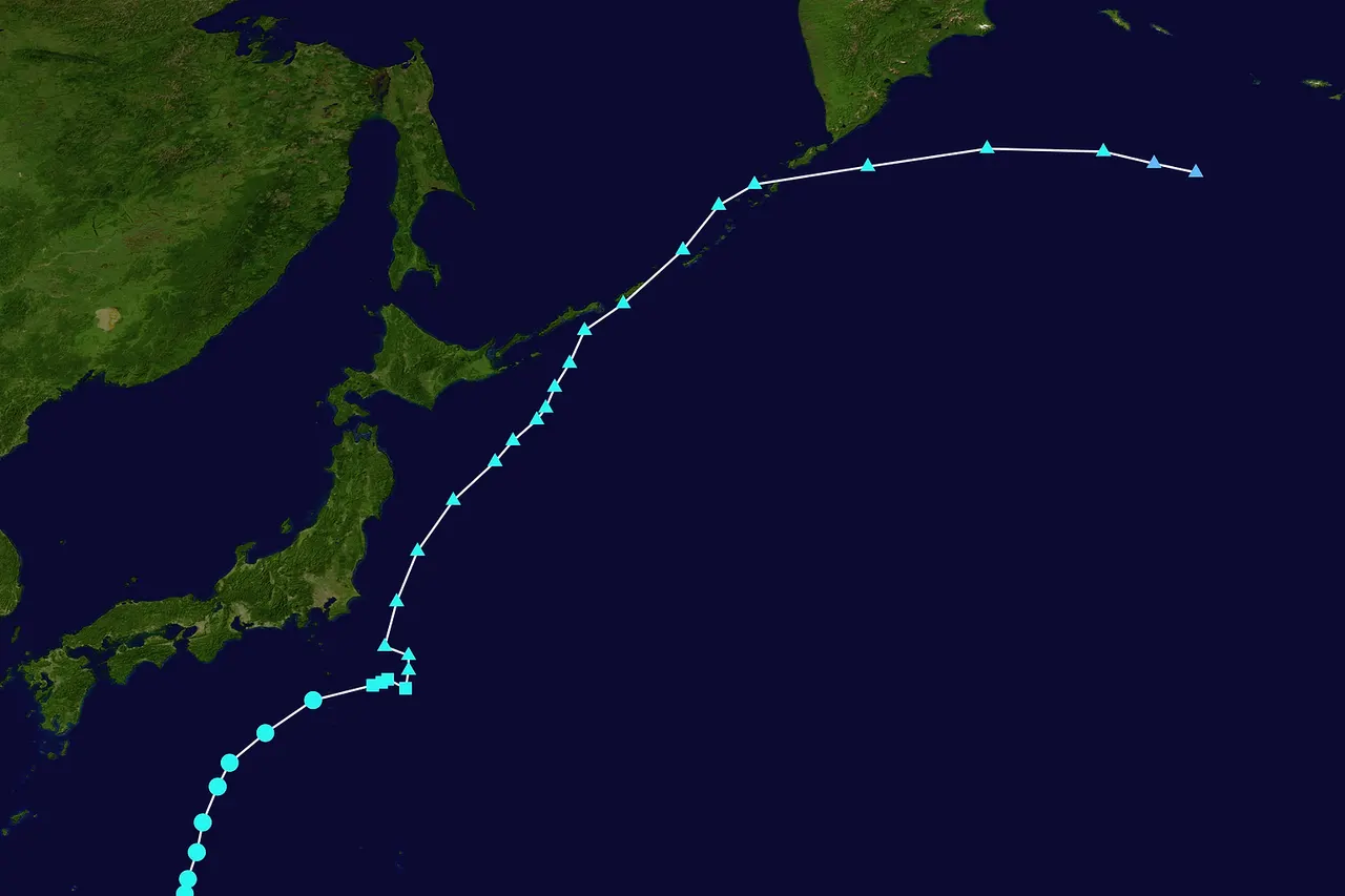 Track map of Severe Tropical Storm Dolphin of the 2020 Pacific typhoon season . The points show the location of the storm at 6-hour intervals. The colour represents the storm's maximum sustained wind speeds as classified in the (see below), and the shape of the data points represent the nature of the storm, according to the legend below. Saffir–Simpson scale Tropical depression (≤38 mph, ≤62 km/h) Tropical storm (39–73 mph, 63–118 km/h) Category 1 (74–95 mph, 119–153 km/h) Category 2 (96–110 mph, 154–177 km/h) Category 3 (111–129 mph, 178–208 km/h) Category 4 (130–156 mph, 209–251 km/h) Category 5 (≥157 mph, ≥252 km/h) Unknown Storm type Tropical cyclone Subtropical cyclone Extratropical cyclone / Remnant low / Tropical disturbance / Monsoon depression