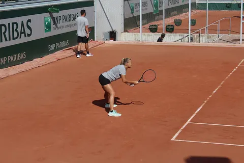 Diana Shnaider at practice in the opening week of Roland Garros 2023