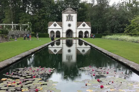 This is a photo of listed building number