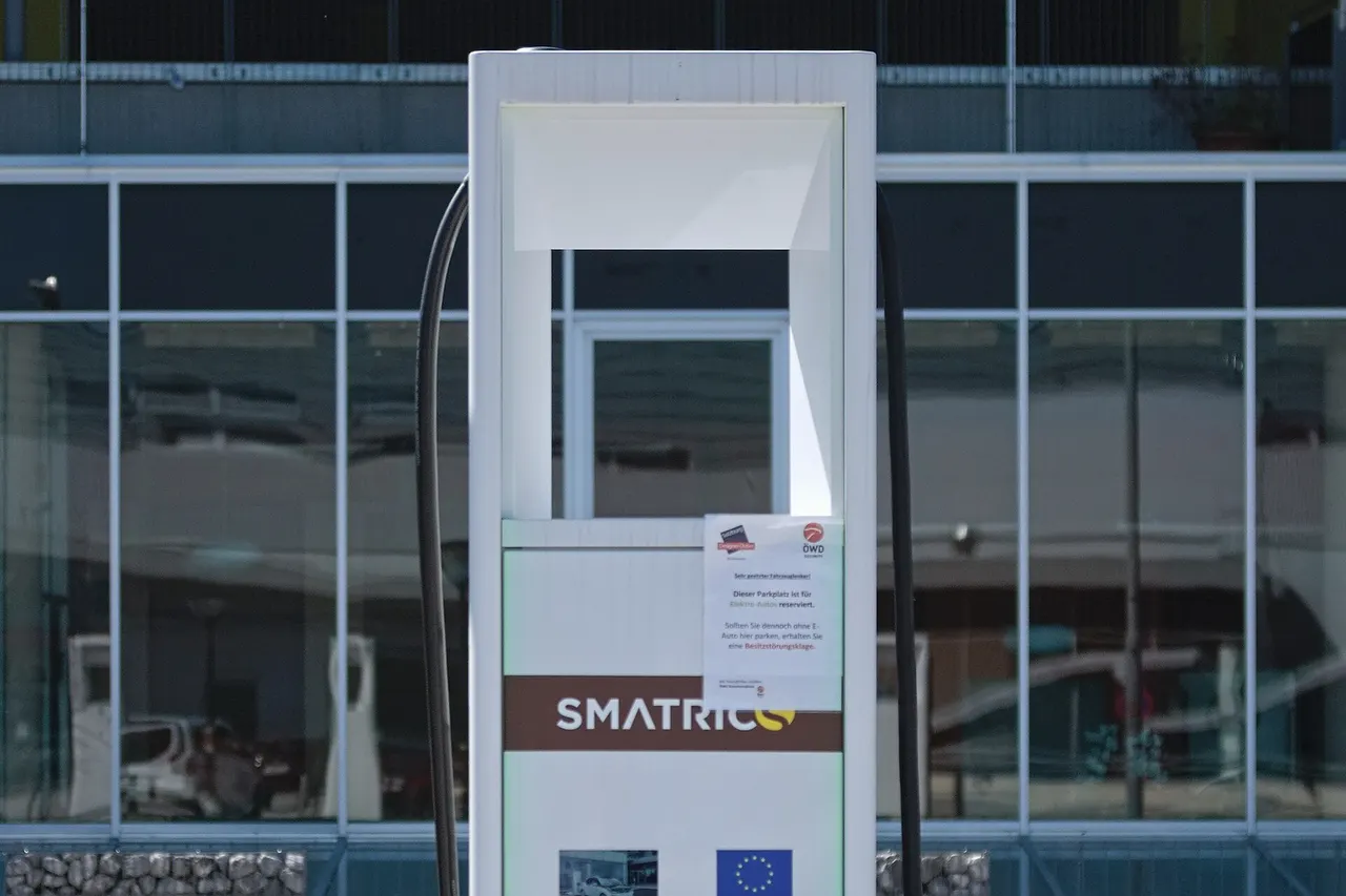 A charging station by SMATRICS at the high performance charging site in the Designer Outlet Center Salzburg at Kasernenstraße 1 in Salzburg , Salzburg , Austria