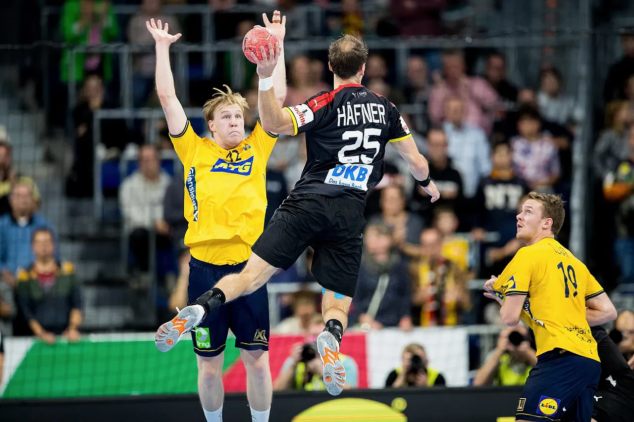 during Handball Germany vs Sweden 33:37 (16:19) at SAP Arena, Mannheim, Baden-Württemberg, Germany on 2022-10-13, Photo: Sven Mandel