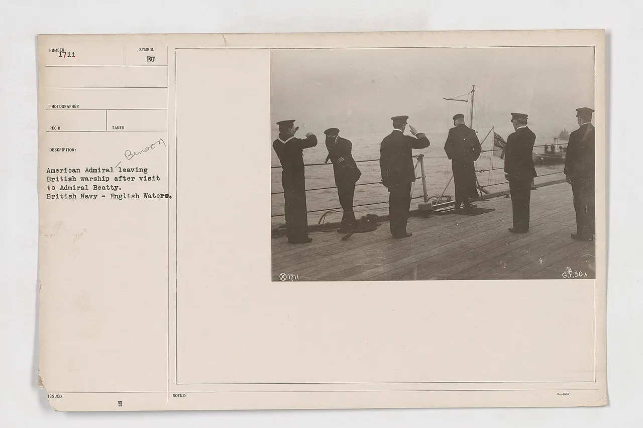 111-SC-1711 - Admiral Benson leaving the British flagship