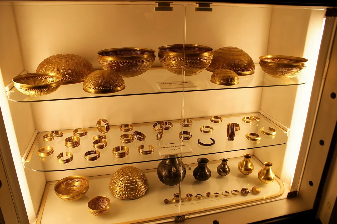 Tesoro de Villena, España. Museo Arqueológico Municipal de Villena. 2010.