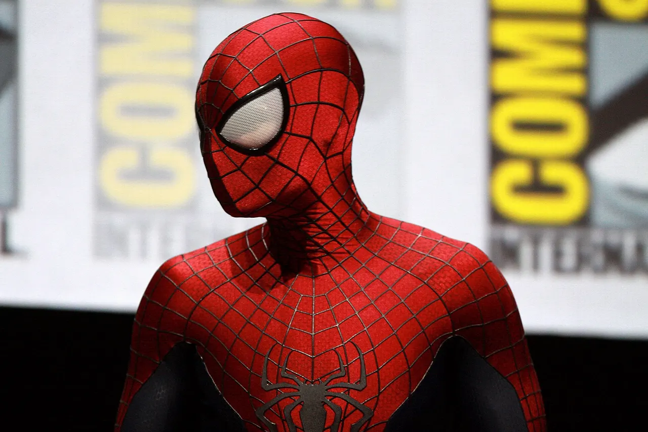 Spider-Man speaking at the 2013 San Diego Comic Con International, for "The Amazing Spider-Man 2", at the San Diego Convention Center in San Diego, California. Please attribute to Gage Skidmore if used elsewhere.
