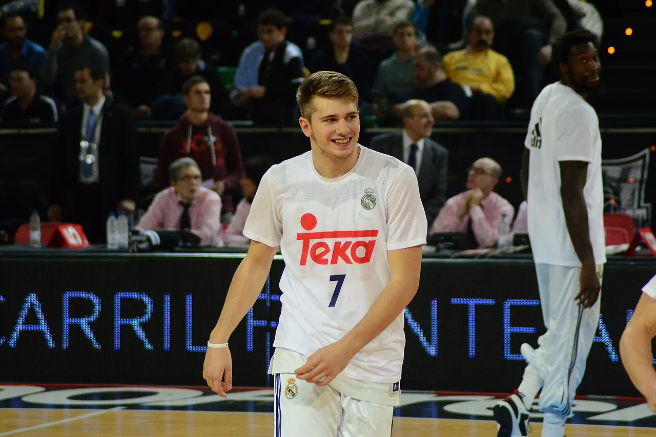Luka Dončić playing for Real Madrid in 2016
